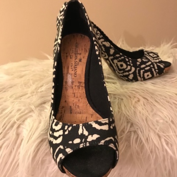 Adorable Ikat Print Heels - Picture 2 of 3